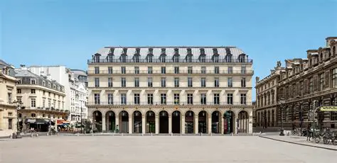 La Fondation Cartier: Un Voyage au Coeur de l'Art Contemporain et de ses Singularités